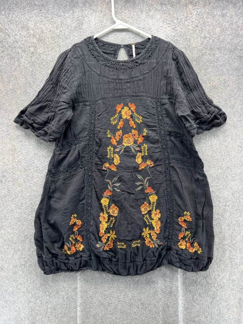 Free People Blouse Women Medium Black Embroidered Short Puff Sleeve Floral